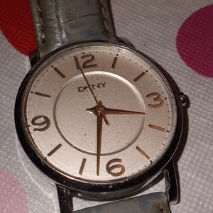 DKNY Donna Karen Watch w/Gray Leather Band